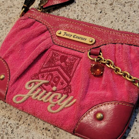 Juicy Couture Pink Velour Leather 09 Charge It! Chain Charm Y2K Wristlet Clutch - Picture 4 of 13